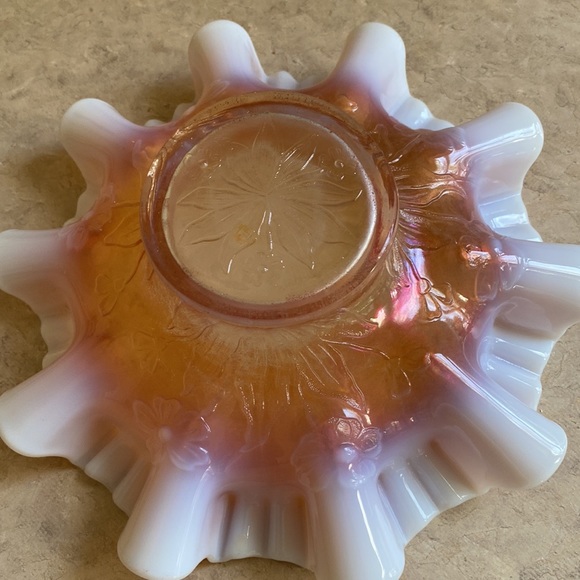 Fenton Carnival Opalescent triple crimped  bowl - Picture 5 of 11